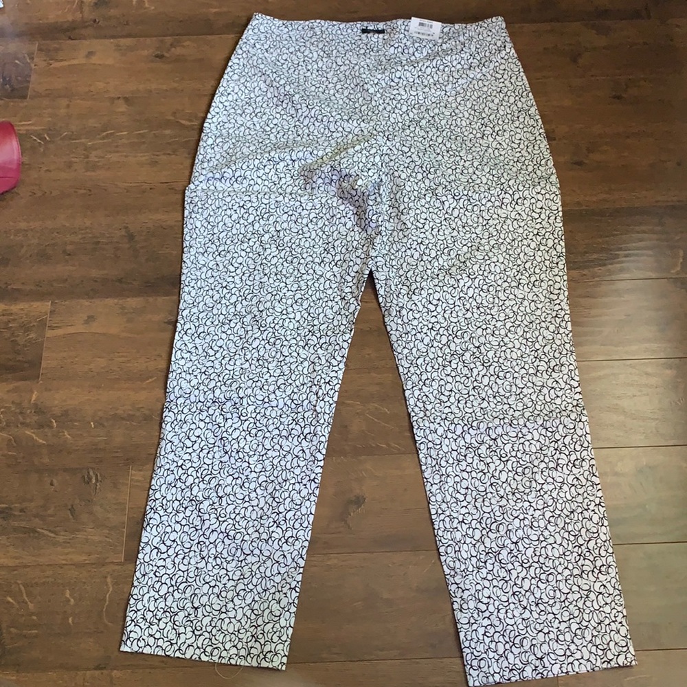 NWT JM Collection Rivet Pant Slim Leg Comfort Waistband Tummy Control